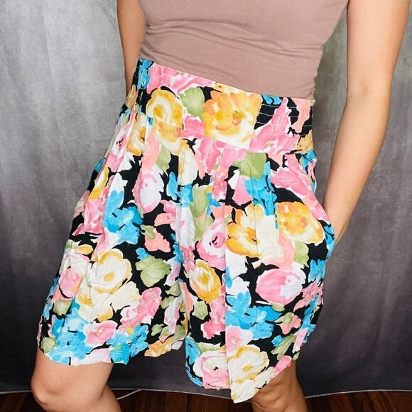 Vintage 80s Bugle Boy Anchor Blue Floral High Waisted Mom Shorts Womens Medium - Picture 1 of 12